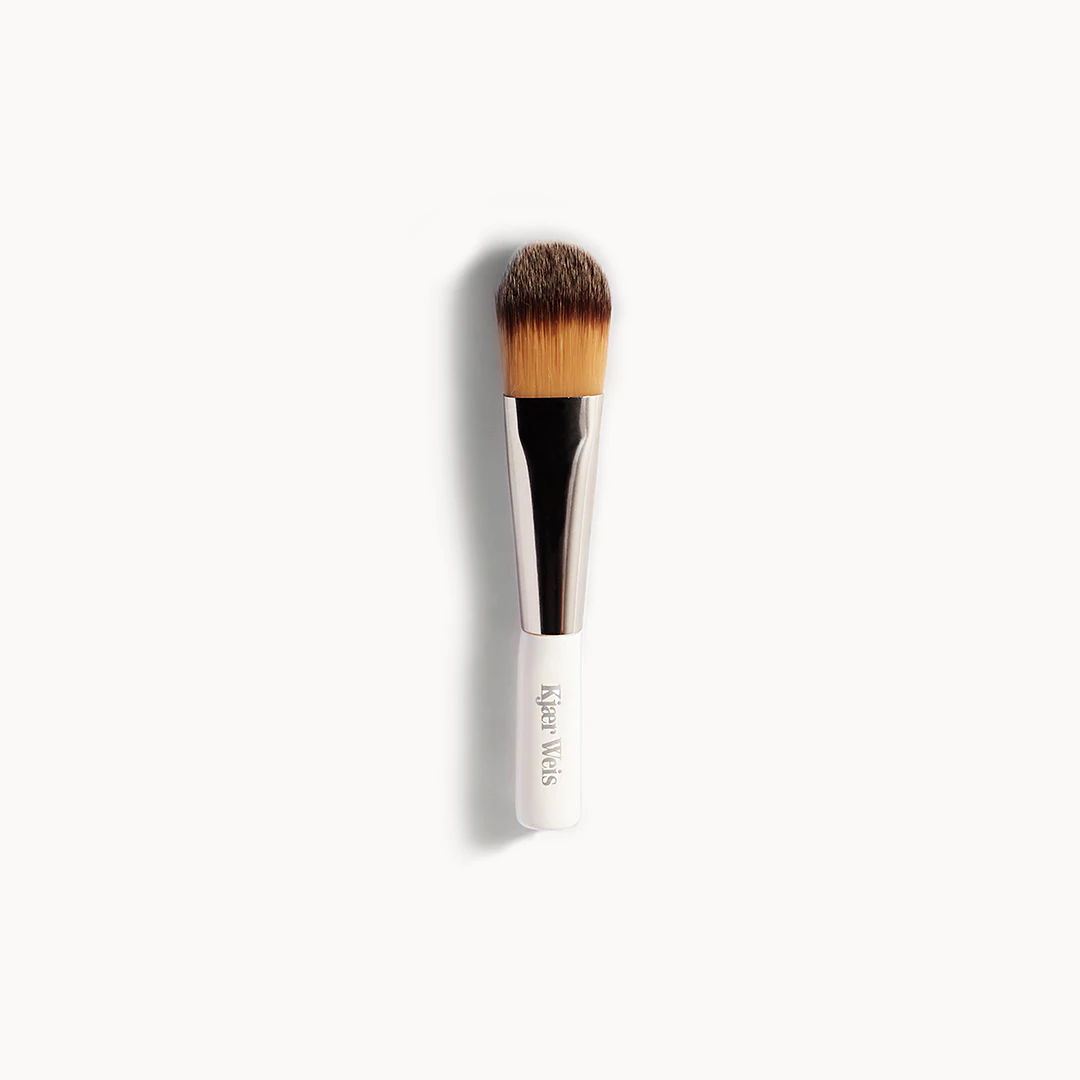 blushfoundationbrush_LOGO_737ee2f6-3e64-4e39-b393-49f06396db93